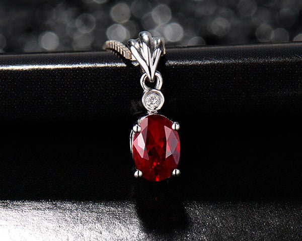 18K White Gold 0.80 ct Ruby Pendant with Natural Diamond