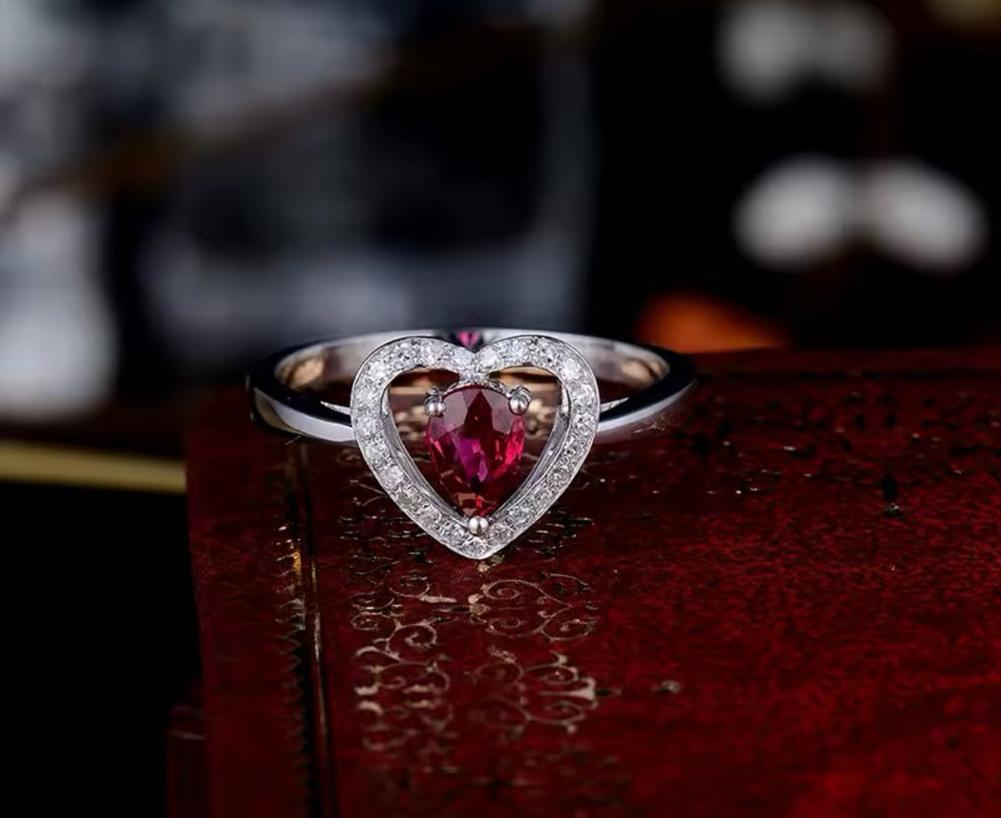 18Kt White Gold Diamond 0.55 ct Ruby Ring