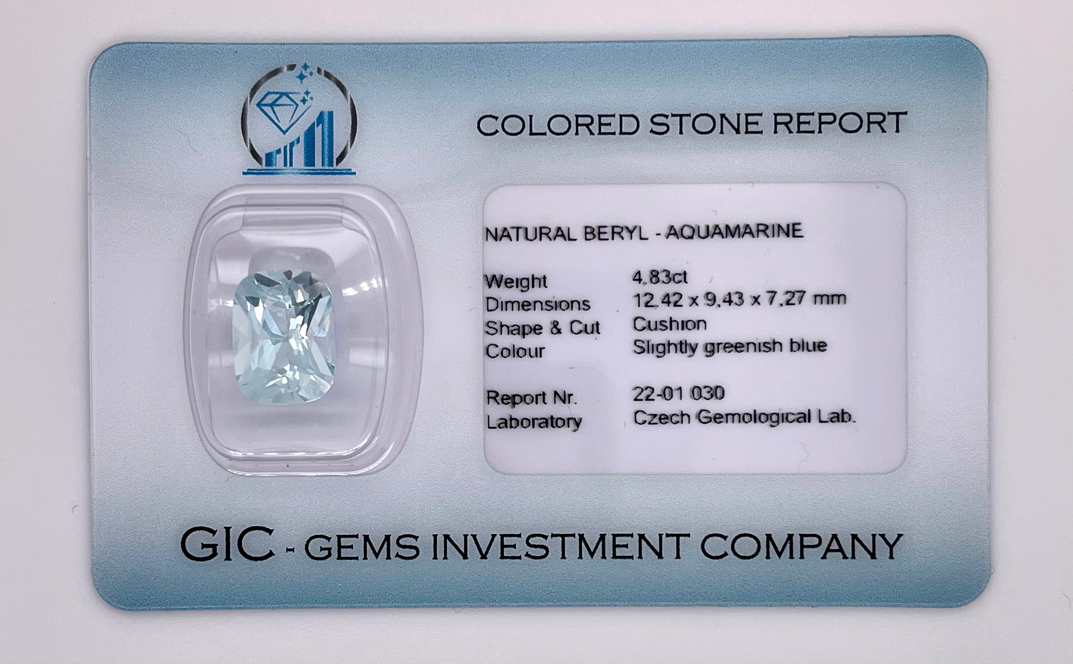 4.83 ct aquamarine in cushion cut, very light greenish blue, untreated, ČGL certified
