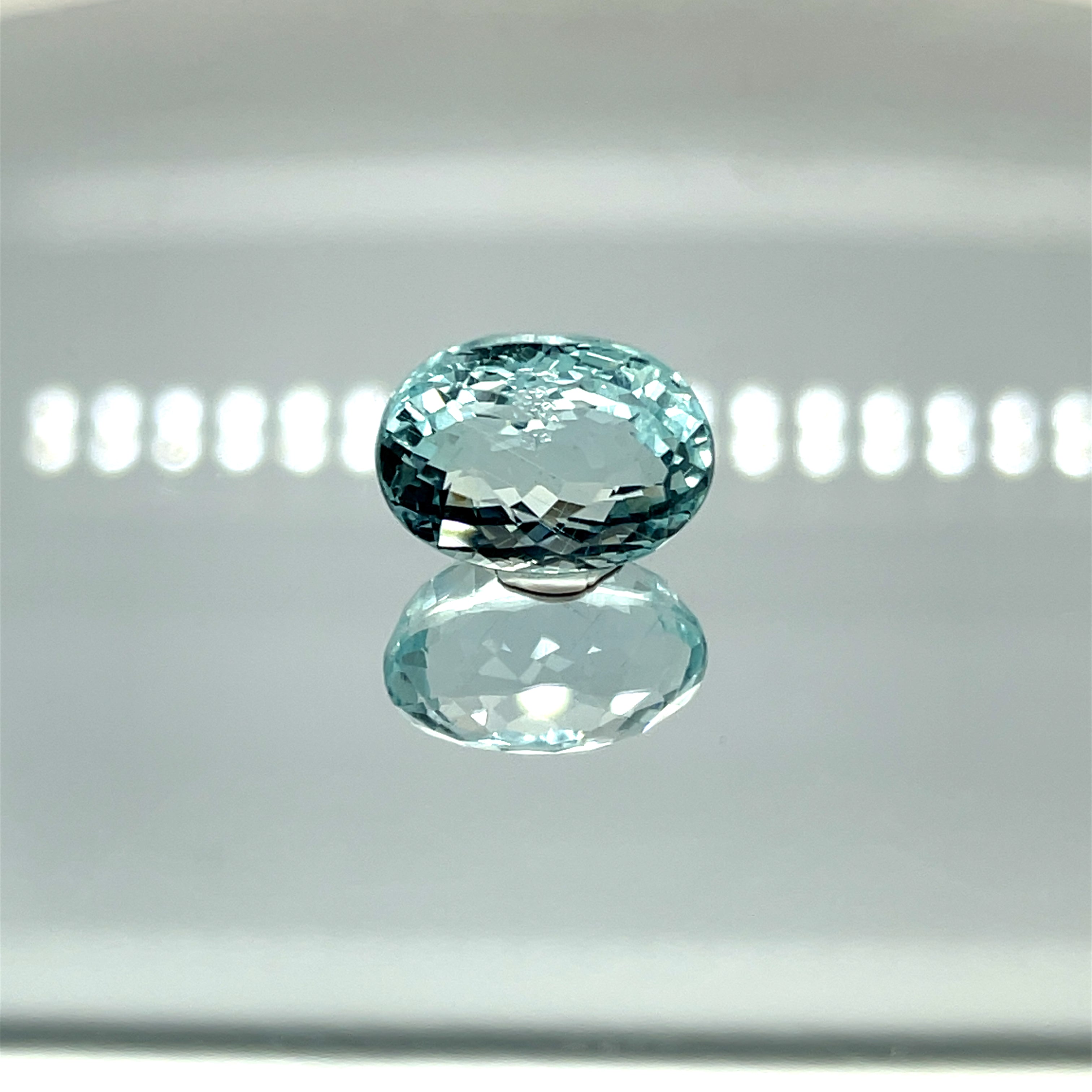 Natural Aquamarine 8.90 ct – Oval Cut, Untreated