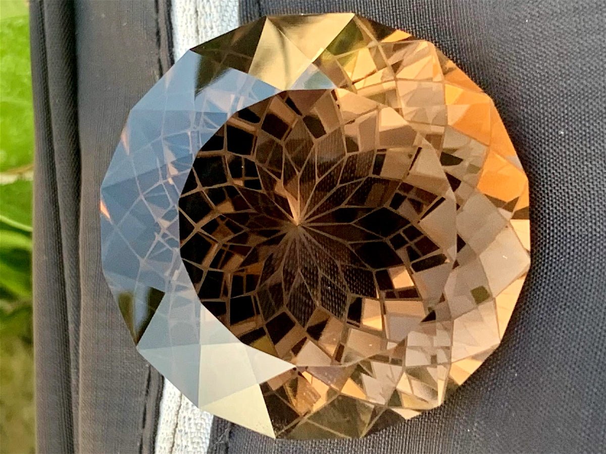 Natural Smoky Quartz 292.45 ct – Round Cut, Heated, ČGL Certified