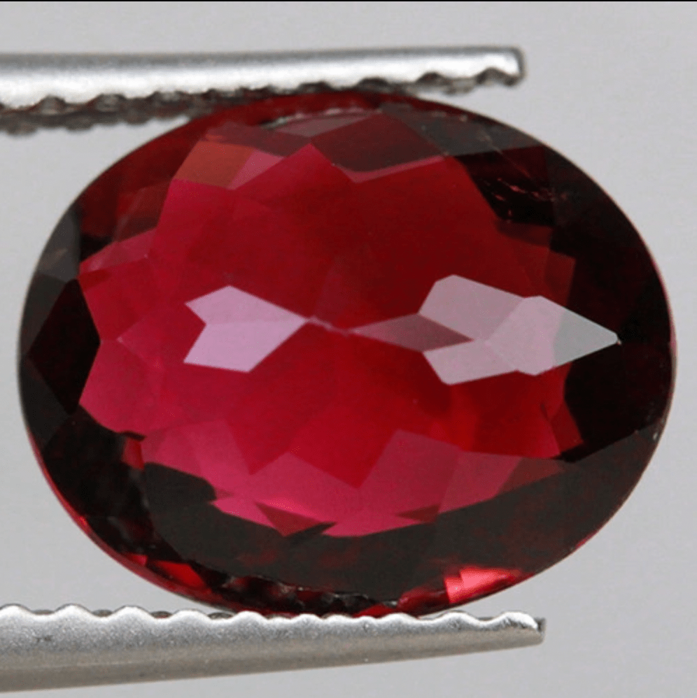 Natural Red Tourmaline 2.30 ct – Oval Cut, ČGL Certified
